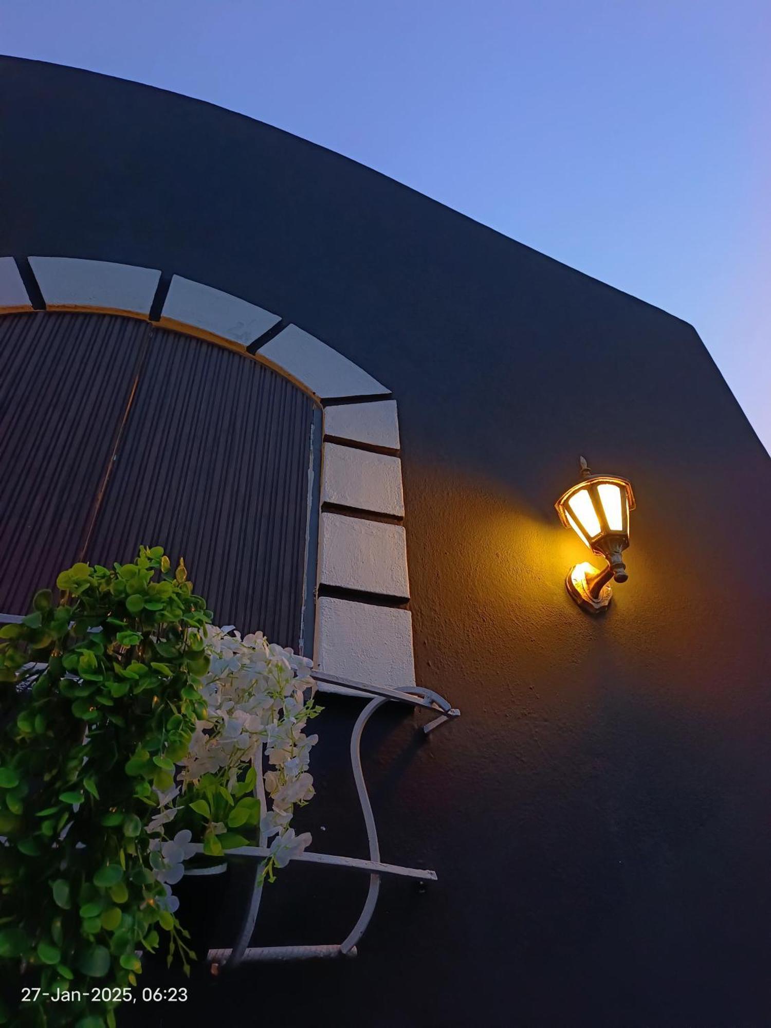 Caveman Guest House بونديتْشيري المظهر الخارجي الصورة